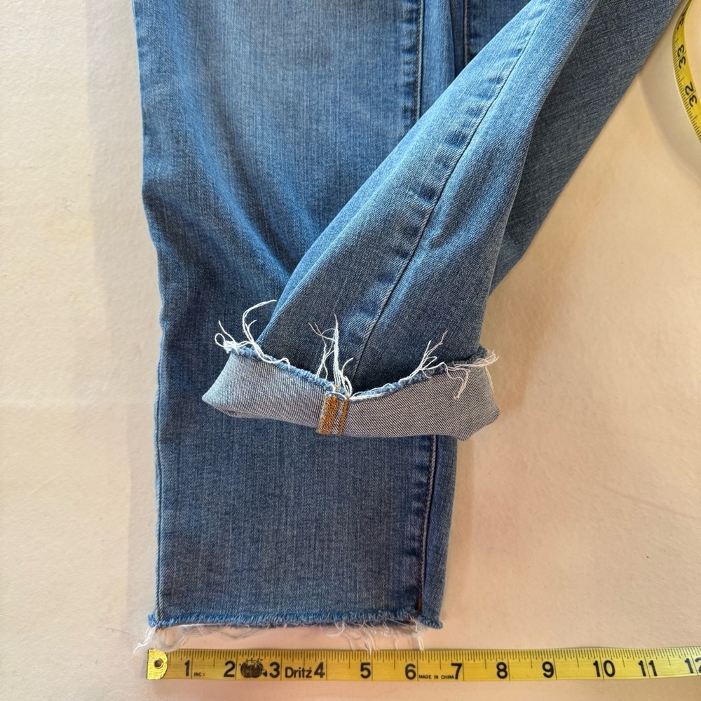 TALBOTS Straight Leg Crop Jeans Raw Hem Lenox Wash (6) - Picture 12 of 17